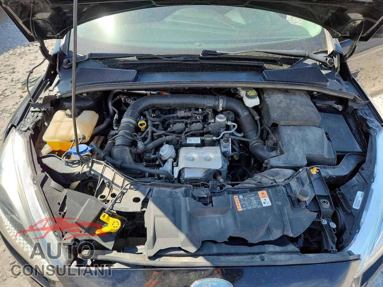 FORD FOCUS 2018 - 1FADP3FE4JL321871