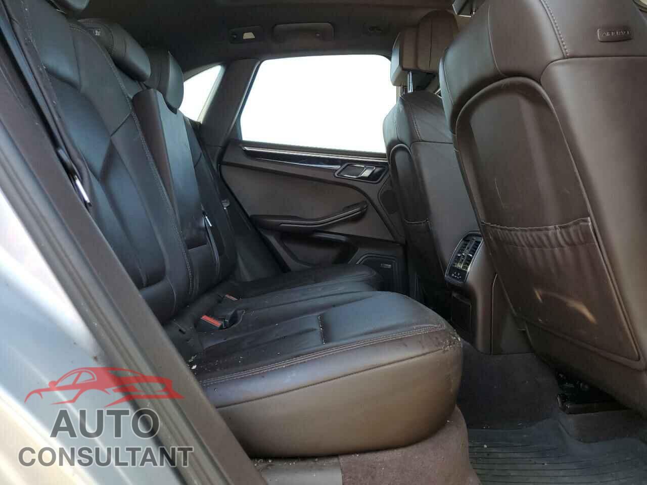 PORSCHE MACAN 2016 - WP1AB2A50GLB50475
