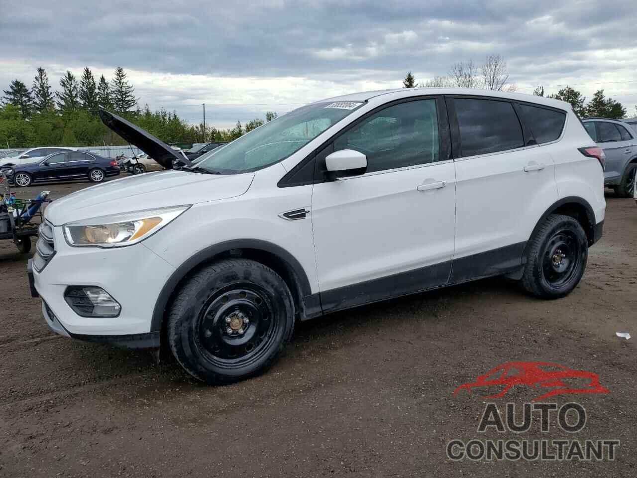 FORD ESCAPE 2017 - 1FMCU9G99HUD70258