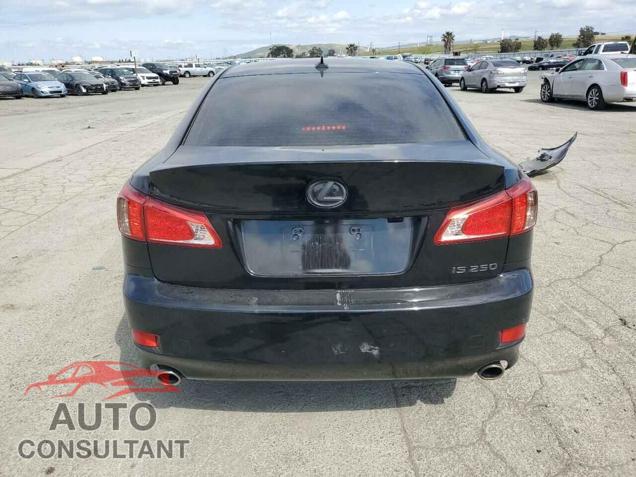 LEXUS IS 2011 - JTHBF5C29B5137282