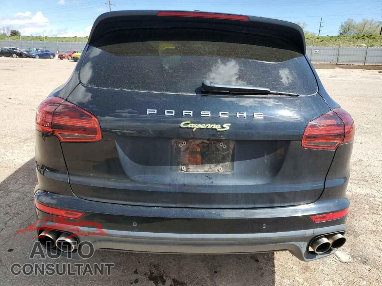 PORSCHE CAYENNE 2018 - WP1AE2A20JLA72817