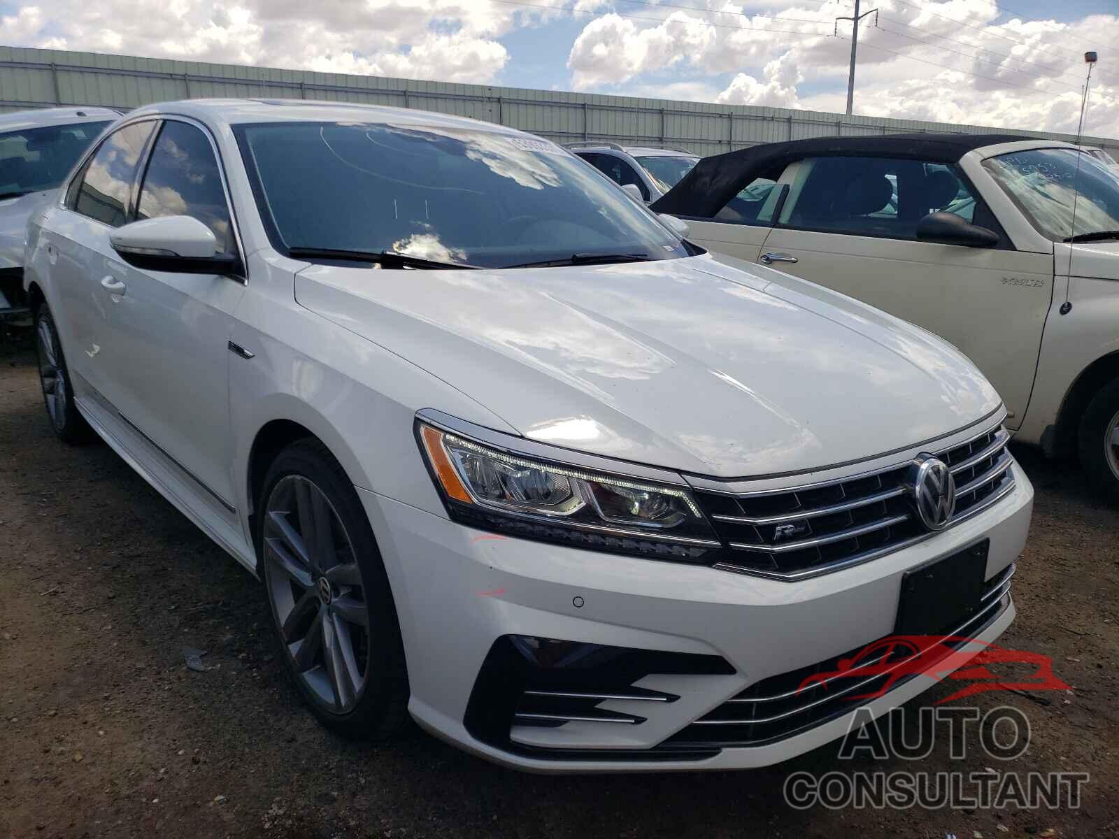 VOLKSWAGEN PASSAT 2019 - 1VWMA7A32KC002833