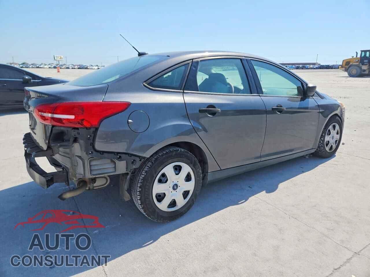FORD FOCUS 2017 - 1FADP3E24HL332483