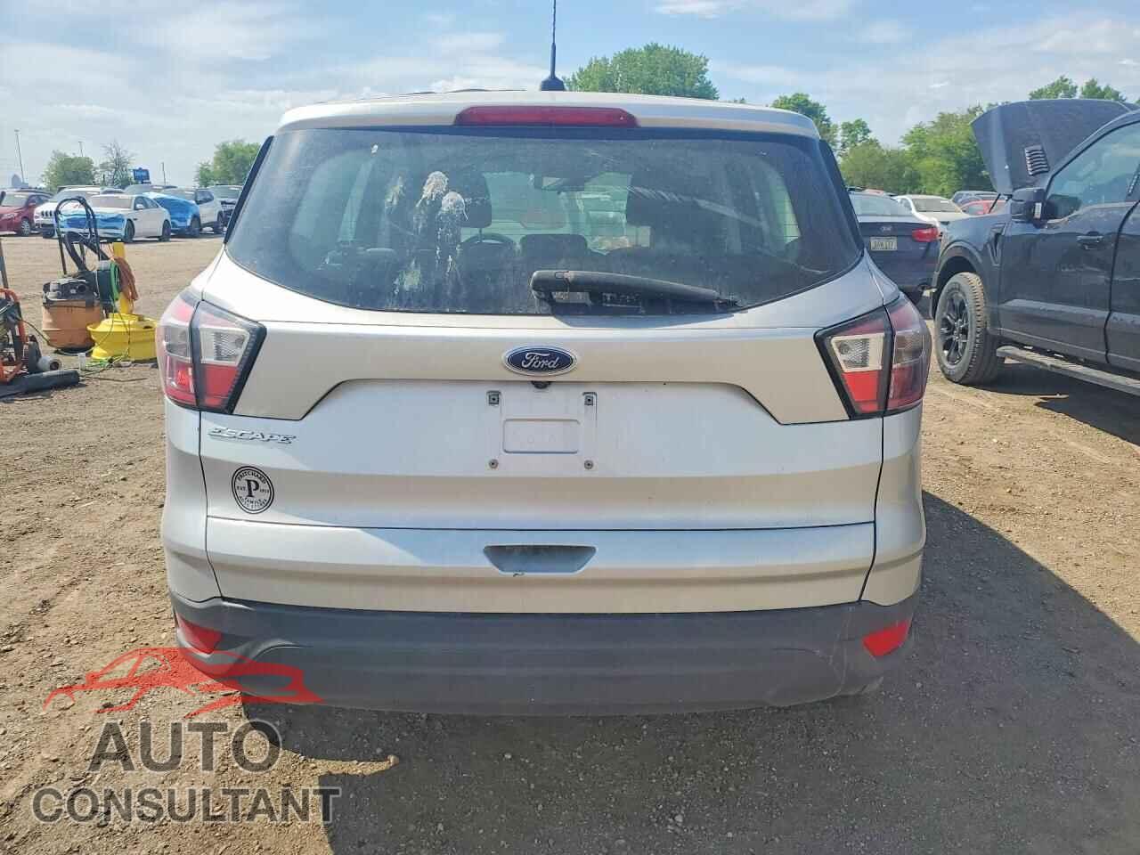 FORD ESCAPE 2017 - 1FMCU0F75HUB80291