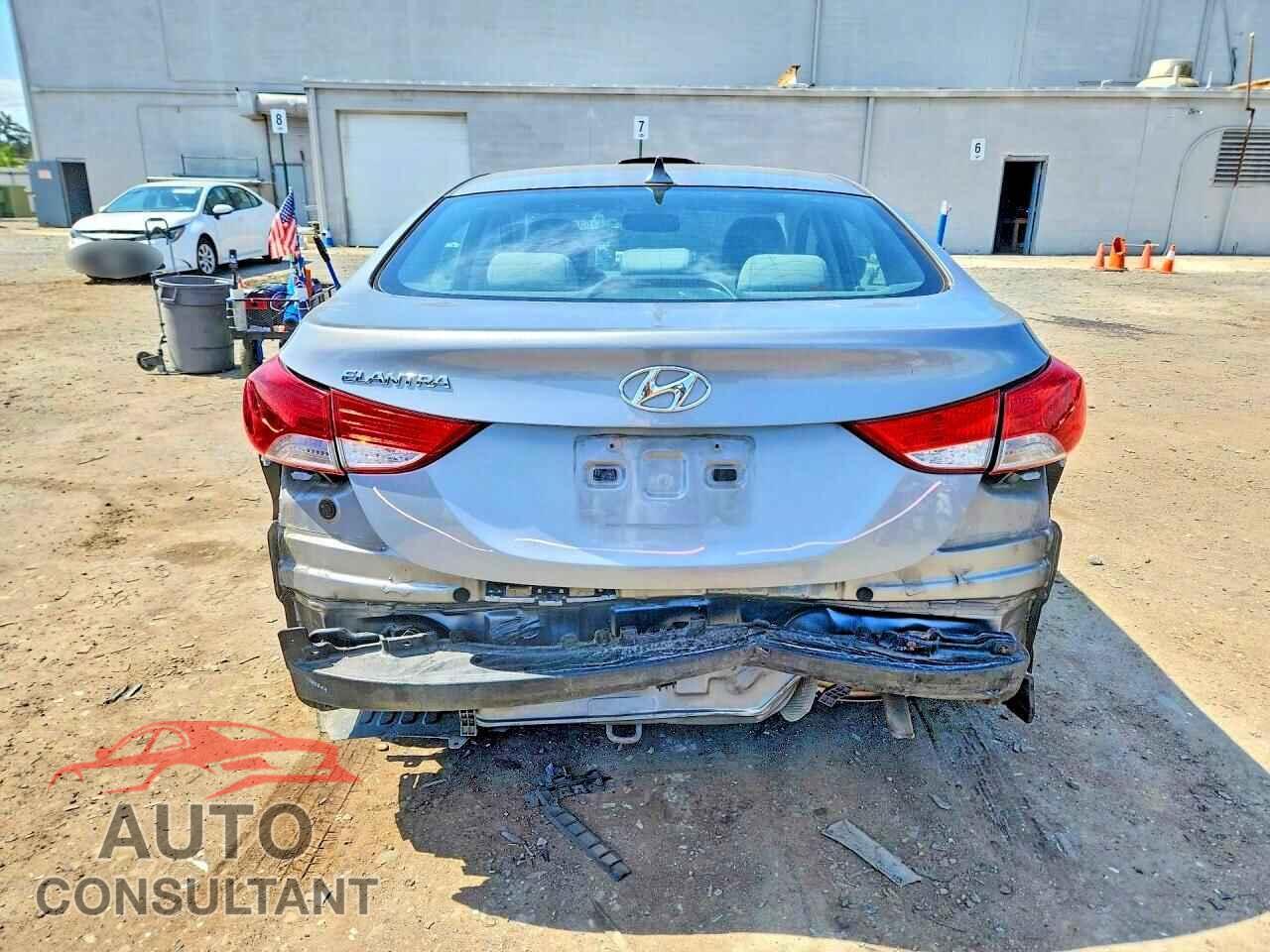 HYUNDAI ELANTRA 2013 - KMHDH4AE7DU897985