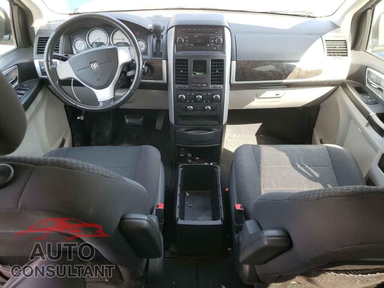 DODGE CARAVAN 2010 - 2D4RN5D10AR408145