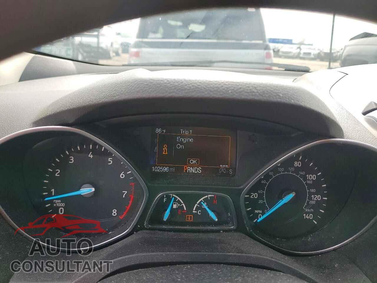 FORD ESCAPE 2017 - 1FMCU0GDXHUE06667