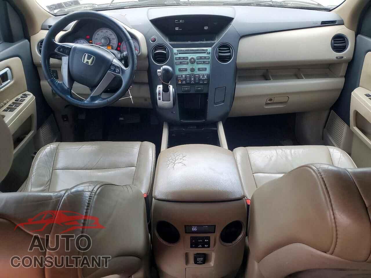 HONDA PILOT 2011 - 5FNYF3H56BB045595