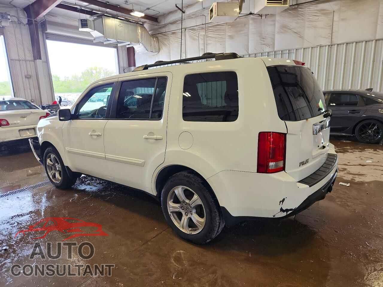 HONDA PILOT 2014 - 5FNYF4H50EB032089