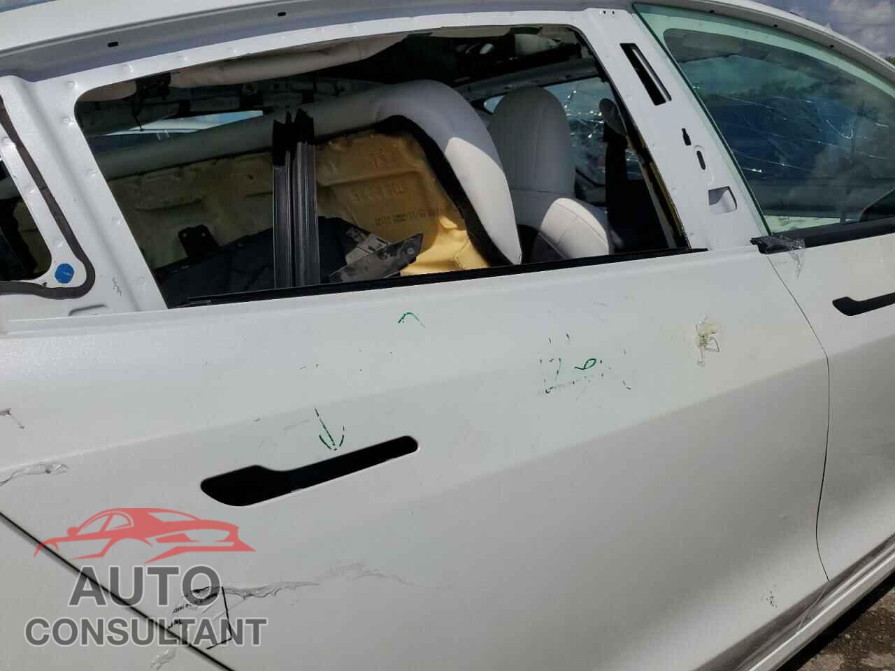 TESLA MODEL 3 2021 - 5YJ3E1EA0MF871056