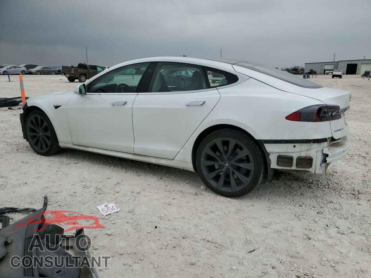 TESLA MODEL S 2018 - 5YJSA1E23JF292137