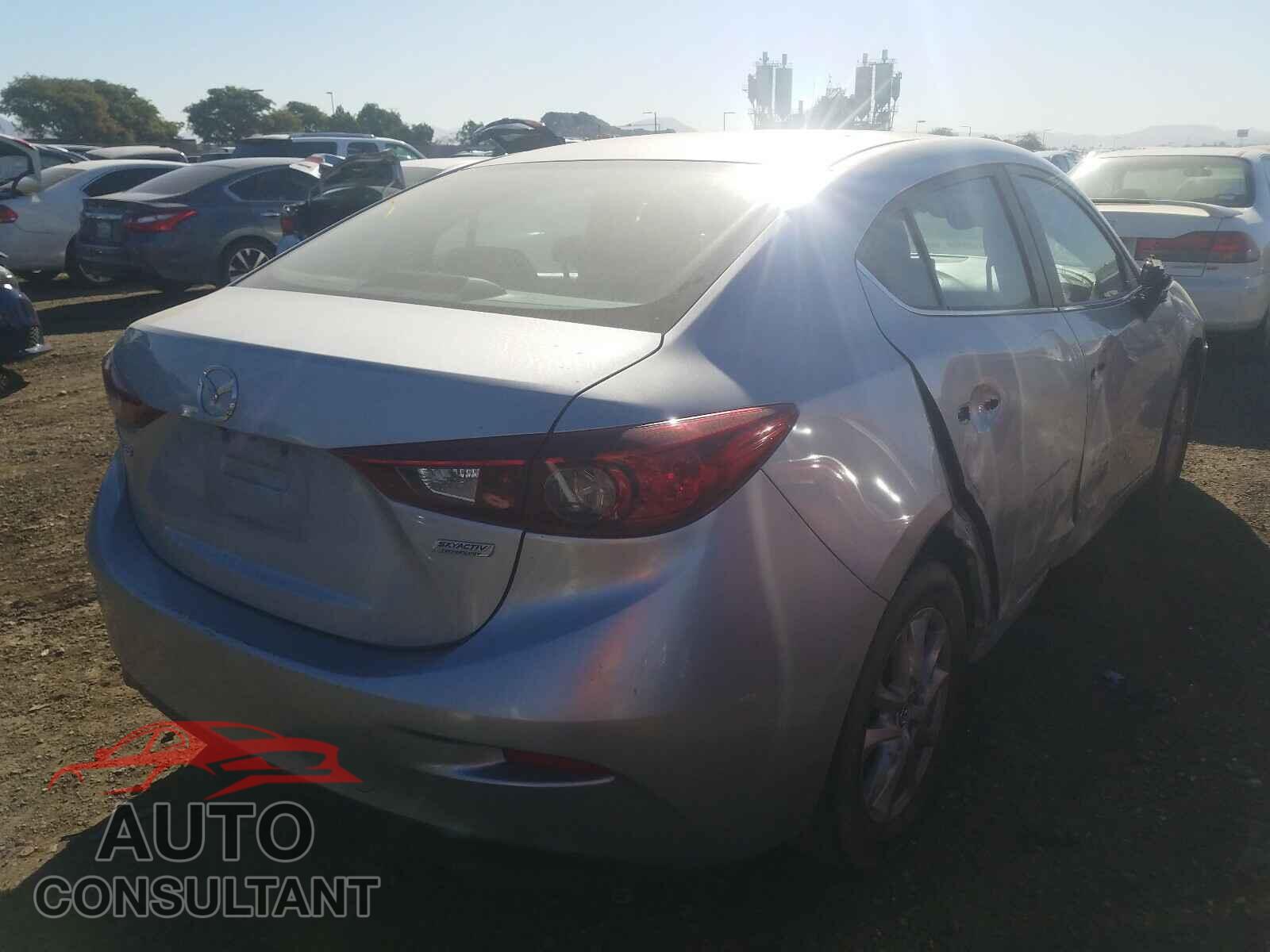 MAZDA 3 2017 - 3MZBN1U74HM116122