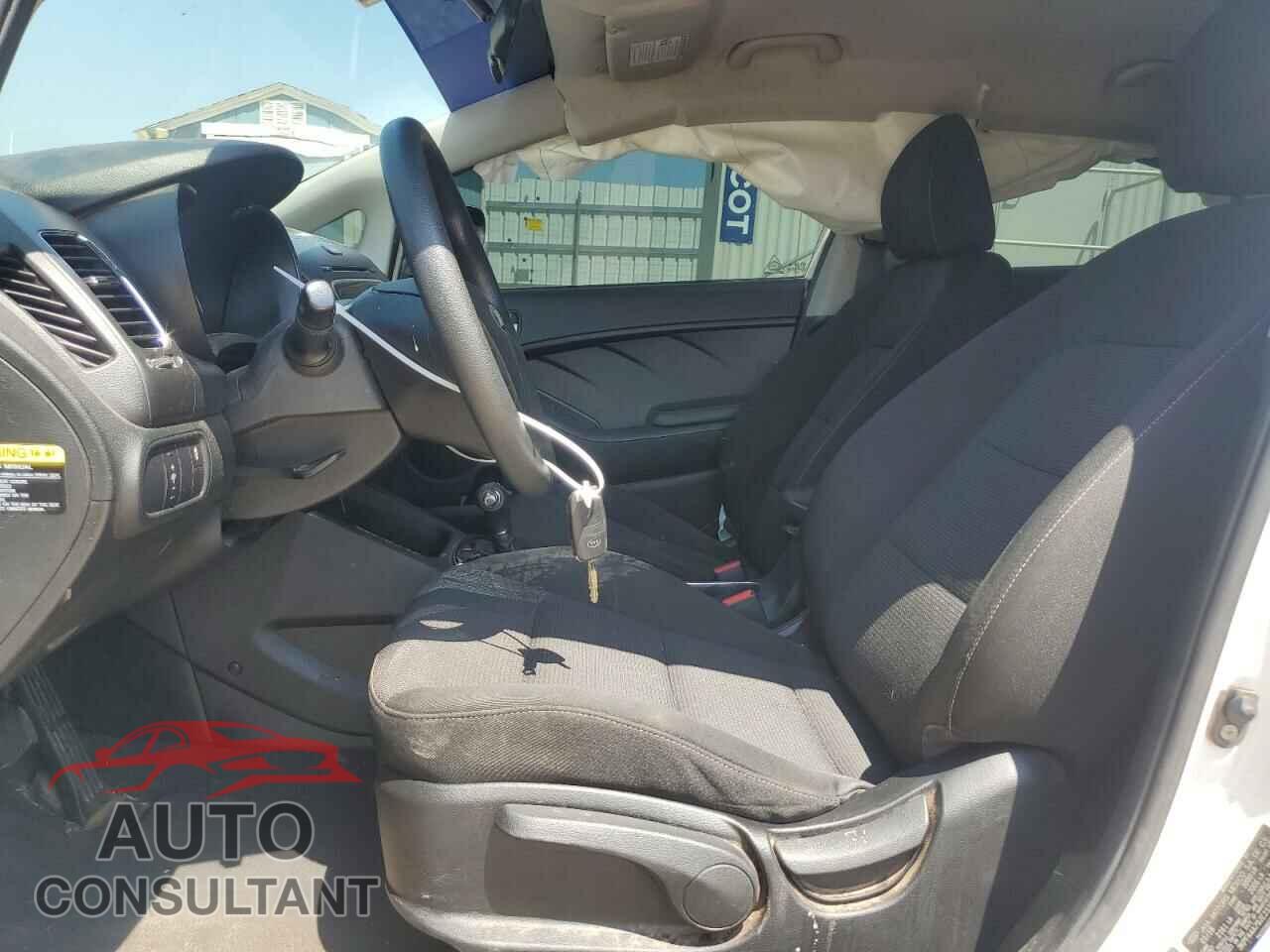 KIA FORTE 2018 - 3KPFK4A79JE231012