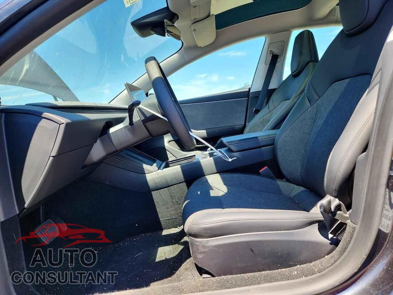 TESLA MODEL 3 2025 - 5YJ3E1EA3SF134530