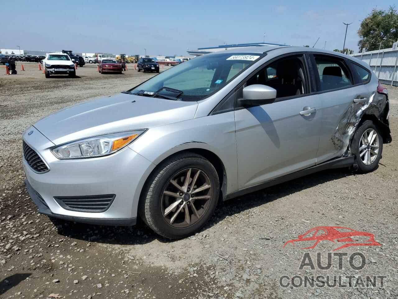 FORD FOCUS 2018 - 1FADP3K29JL295117