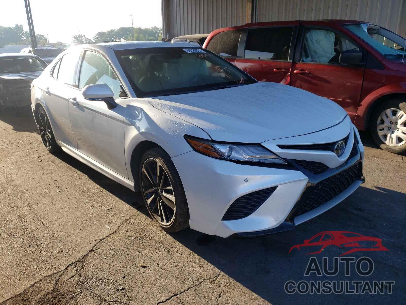 TOYOTA CAMRY 2018 - 4T1B61HK7JU135307