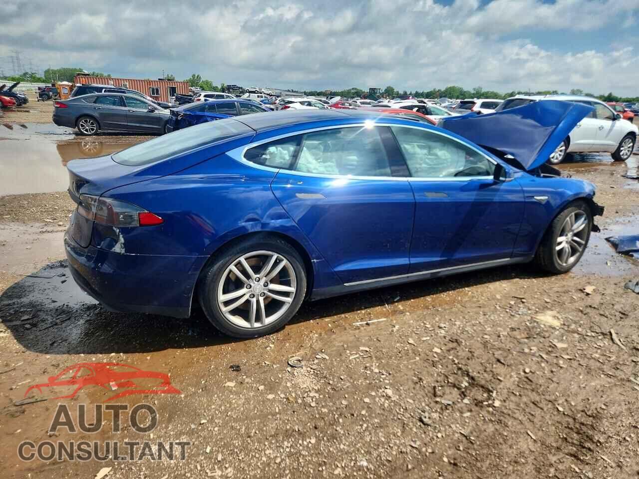 TESLA MODEL S 2015 - 5YJSA1E27FF112004