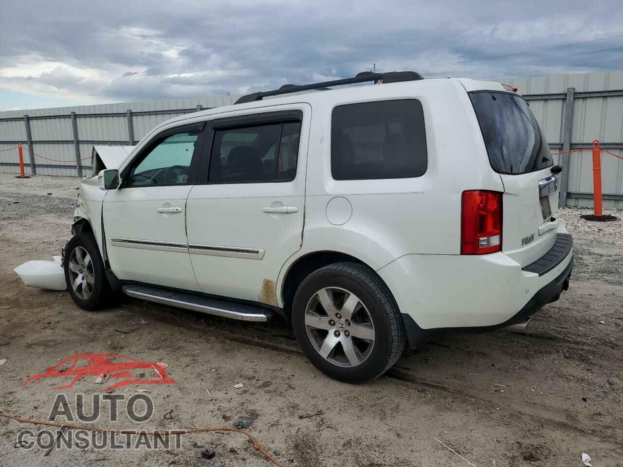 HONDA PILOT 2015 - 5FNYF3H97FB008225