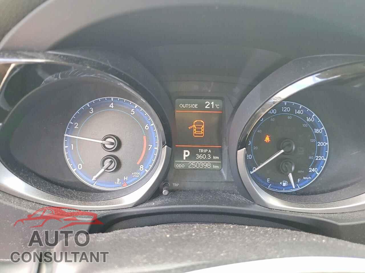 TOYOTA COROLLA 2015 - 2T1BURHE3FC390723