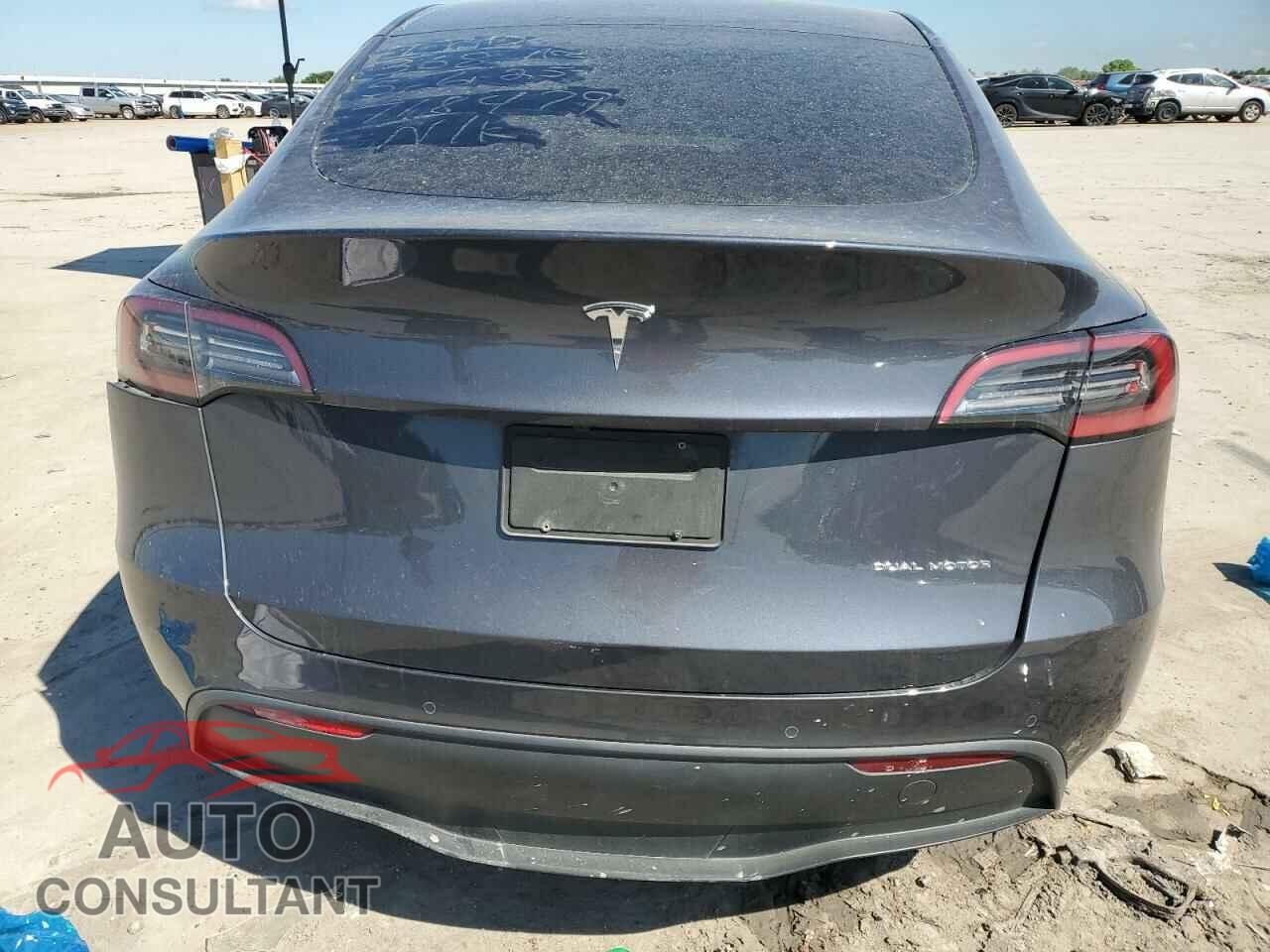 TESLA MODEL Y 2022 - 7SAYGDEE6NF309803