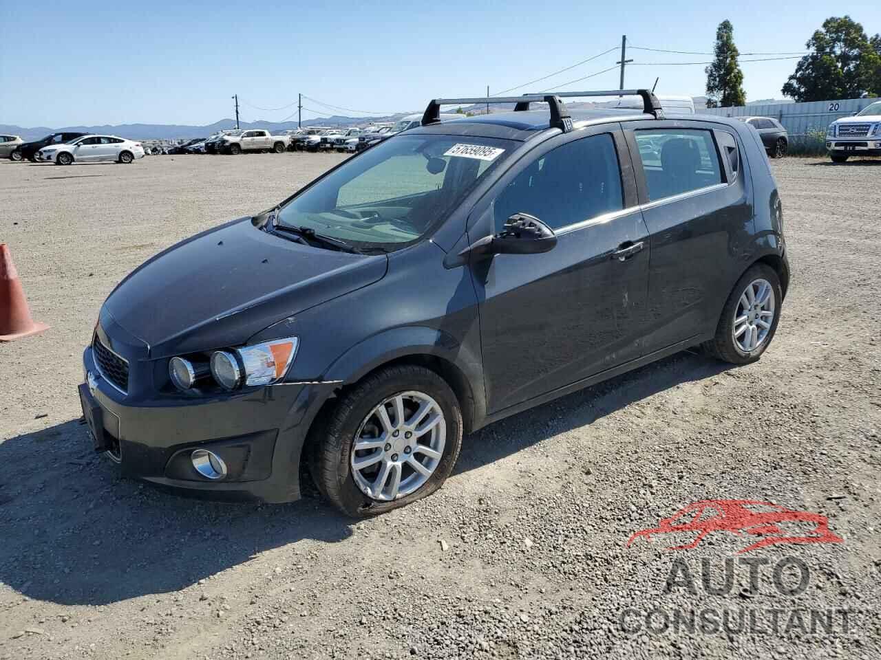 CHEVROLET SONIC 2015 - 1G1JC6SH8F4174099