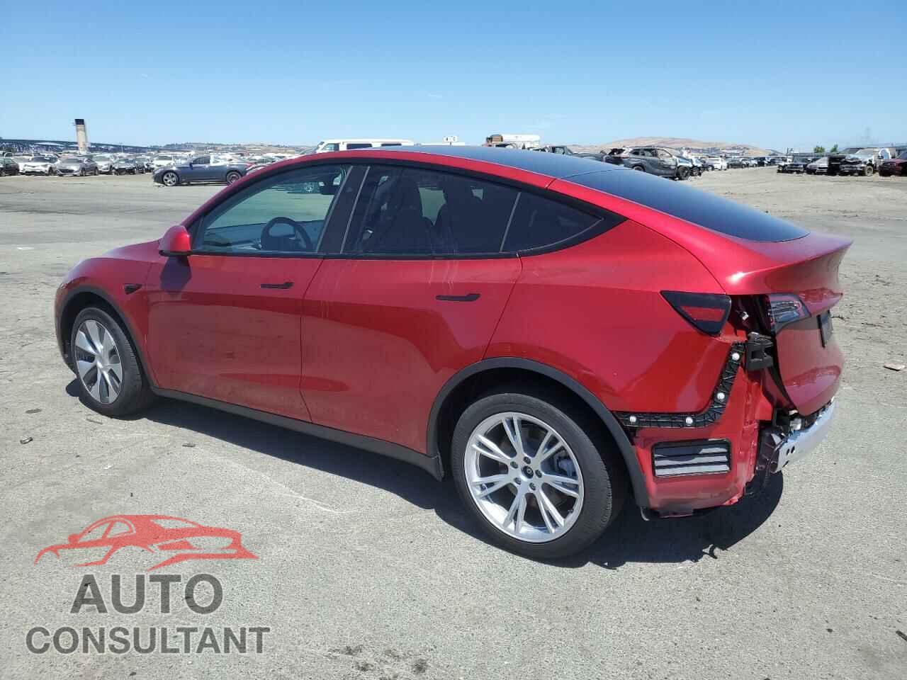 TESLA MODEL Y 2024 - 7SAYGDEE1RF031902