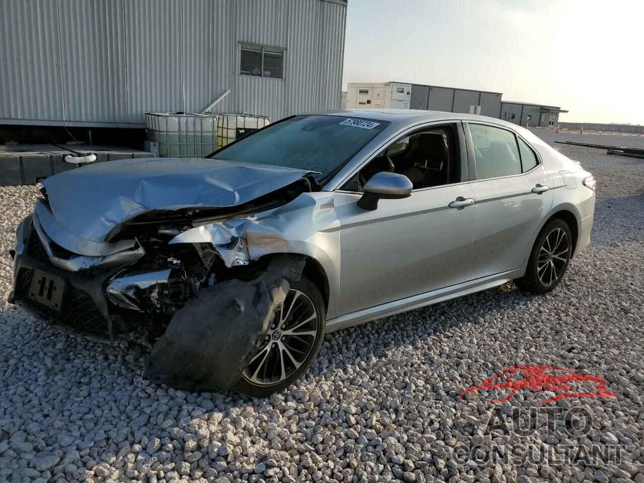 TOYOTA CAMRY 2018 - JTNB11HK3J3028436