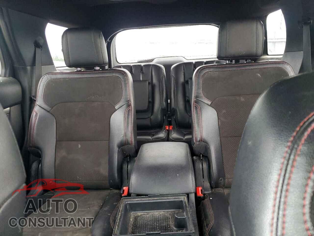 FORD EXPLORER 2018 - 1FM5K8D87JGB00793