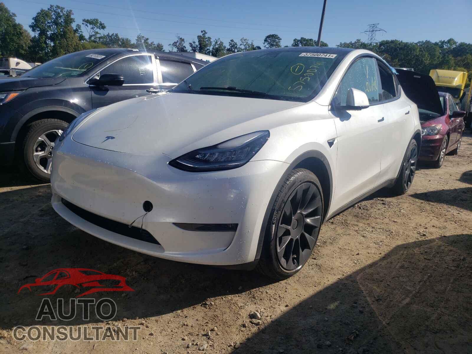 TESLA MODEL Y 2021 - 5YJYGDEE8MF080357