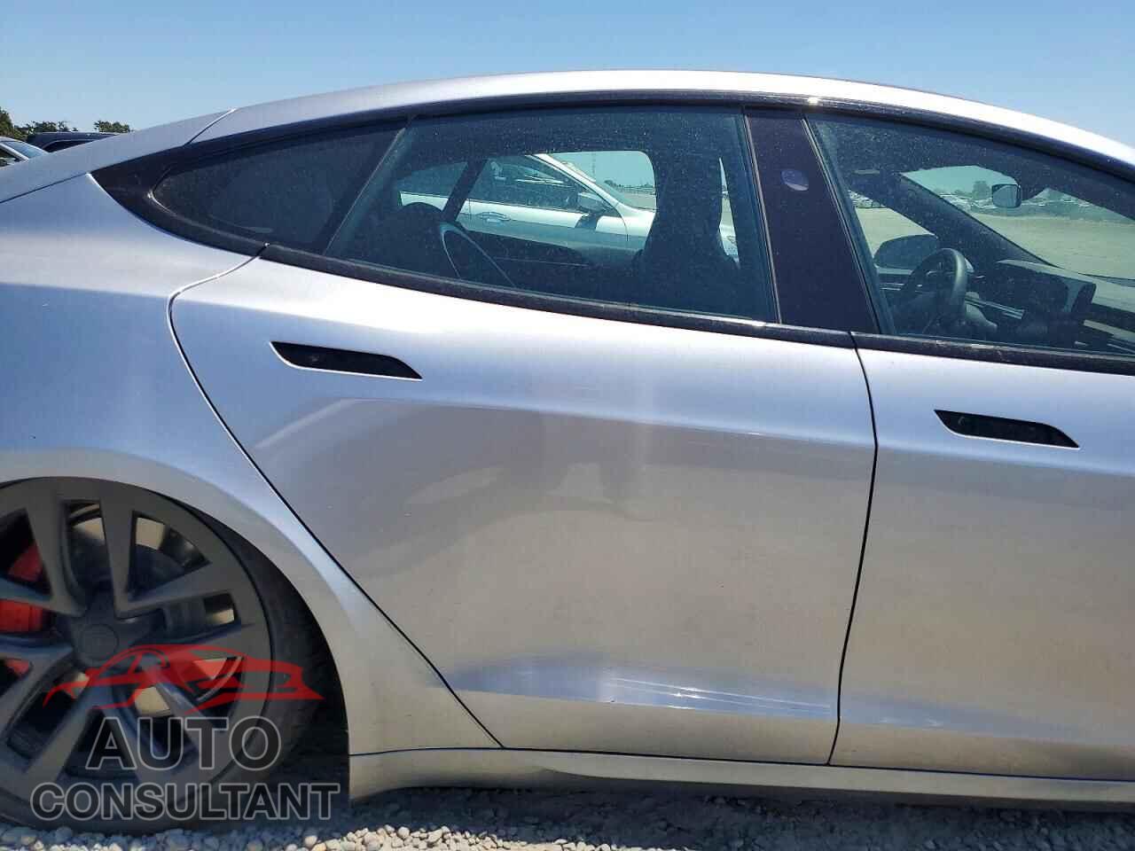 TESLA MODEL S 2025 - 5YJSA1E66SF547948