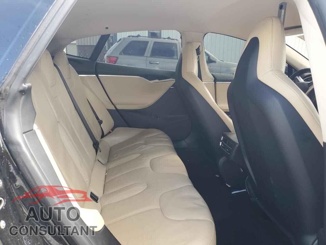 TESLA MODEL S 2013 - 5YJSA1CG9DFP21140