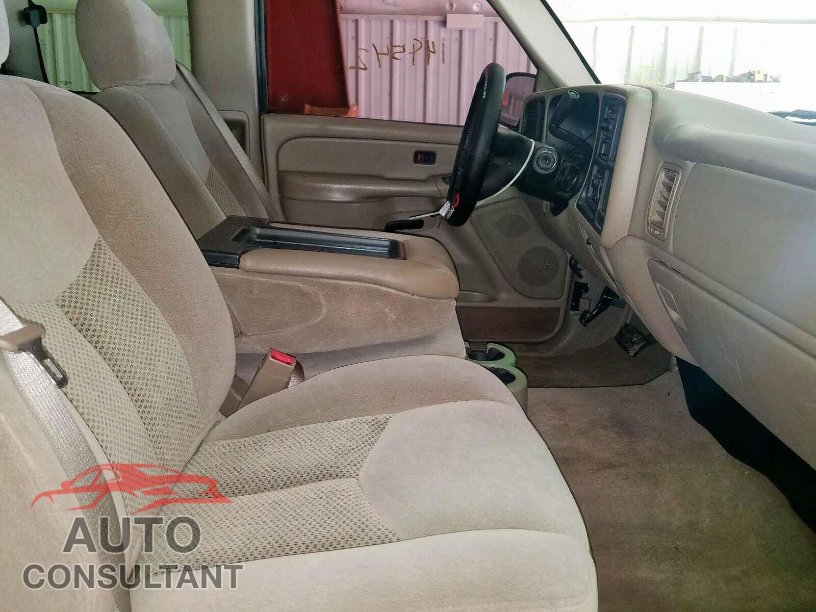 CHEVROLET SILVERADO 2004 - 1GCEC19V64Z228538