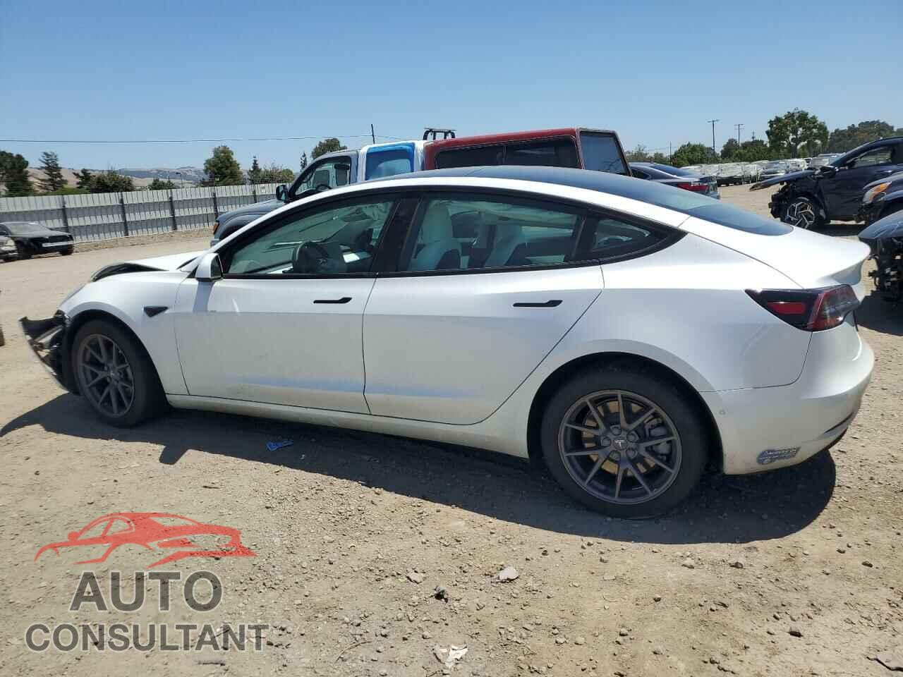 TESLA MODEL 3 2021 - 5YJ3E1EB6MF858594
