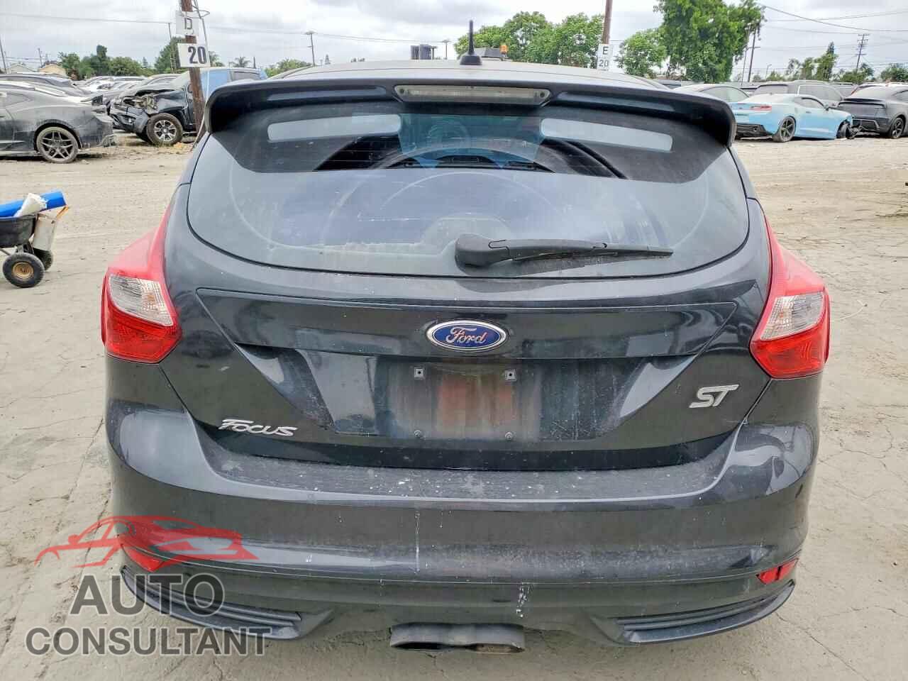 FORD FOCUS 2013 - 1FADP3L90DL152265