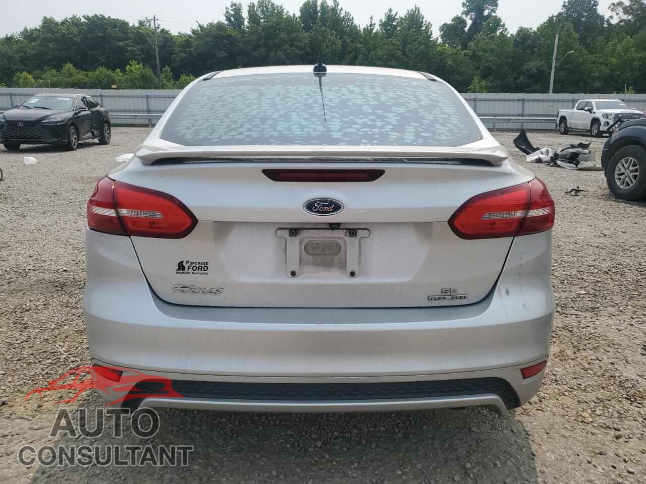 FORD FOCUS 2015 - 1FADP3F20FL345372