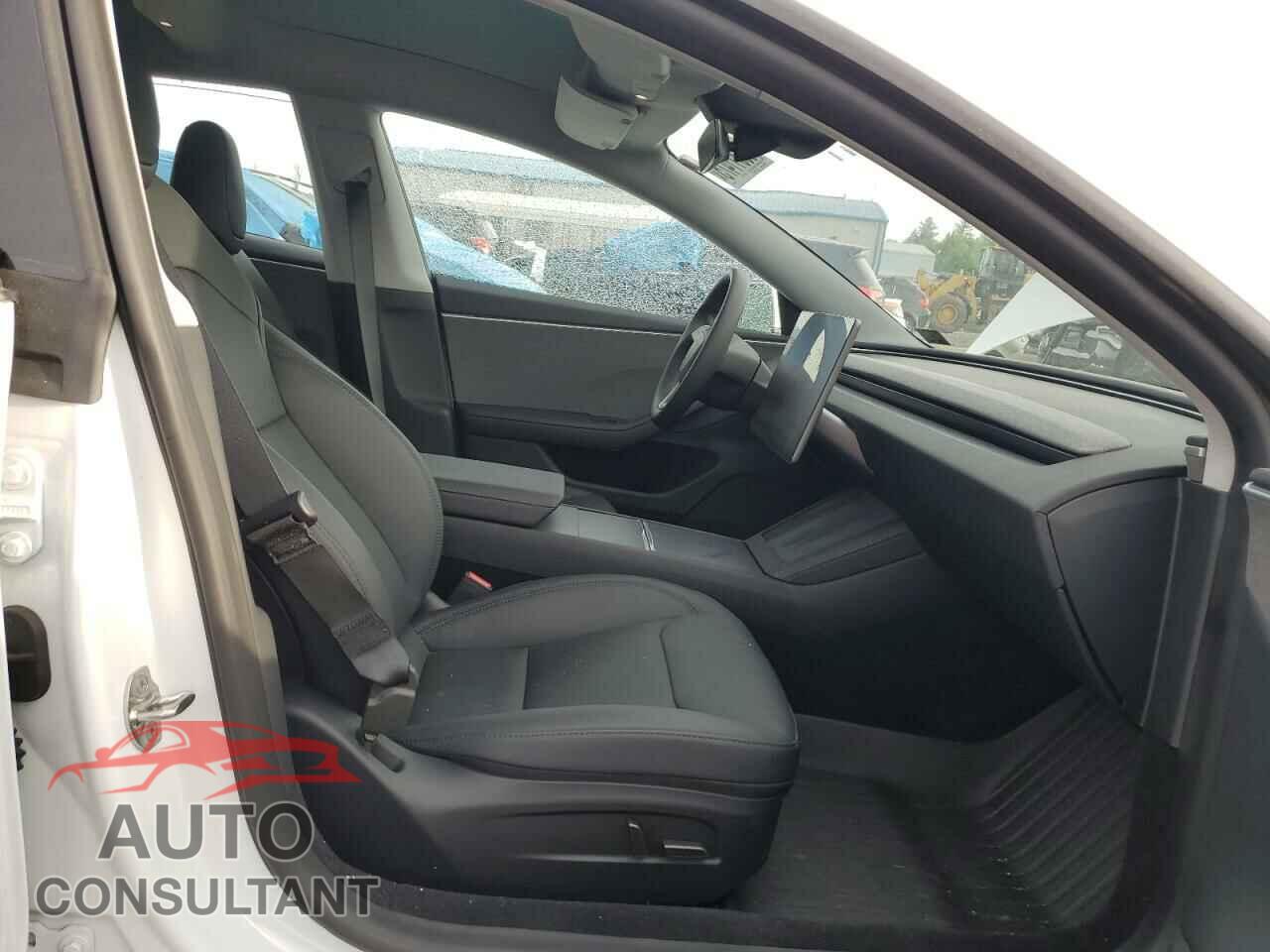 TESLA MODEL 3 2024 - 5YJ3E1EA0RF830904