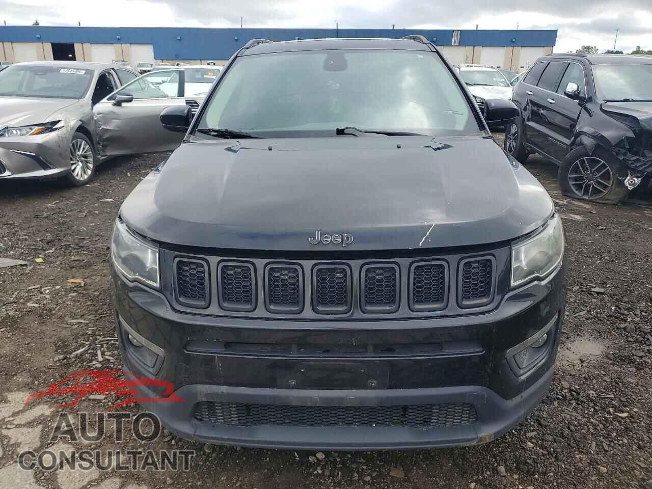 JEEP COMPASS 2018 - 3C4NJDBB3JT280543