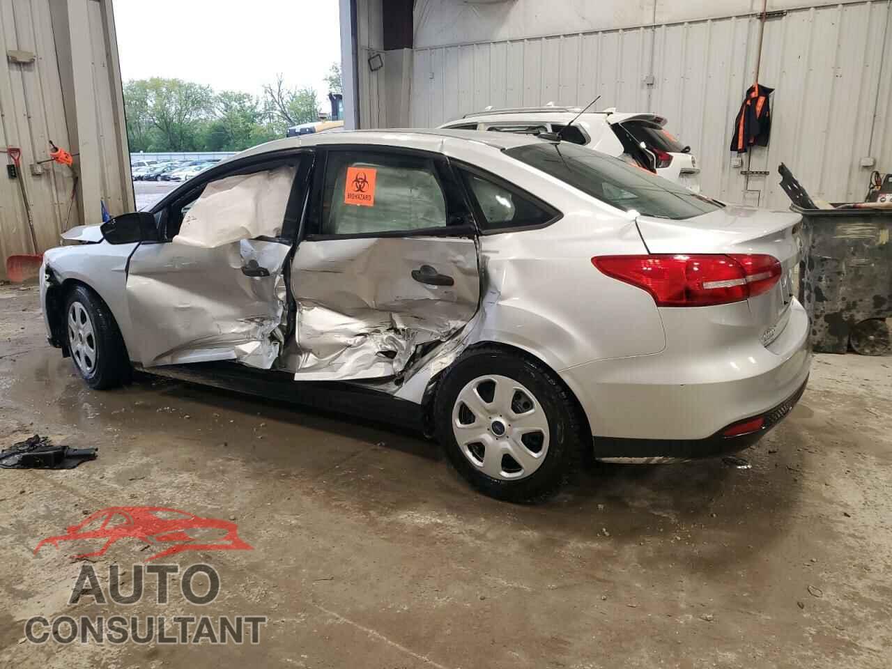 FORD FOCUS 2016 - 1FADP3E29GL224553