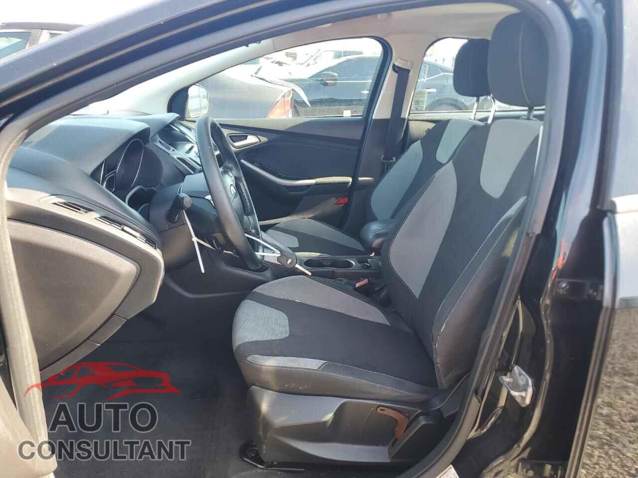 FORD FOCUS 2012 - 1FAHP3F21CL381147