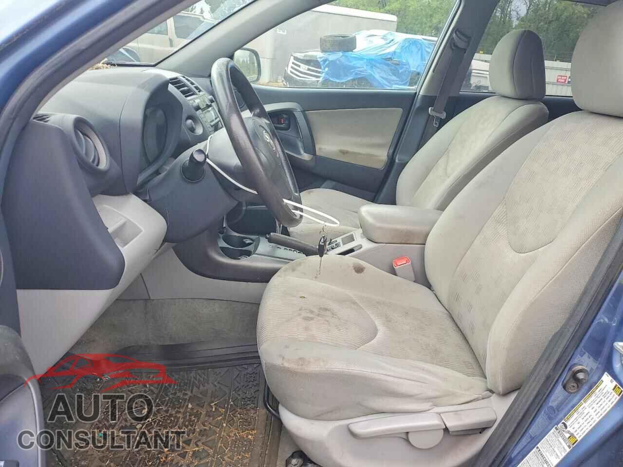 TOYOTA RAV4 2011 - 2T3BF4DV0BW083559