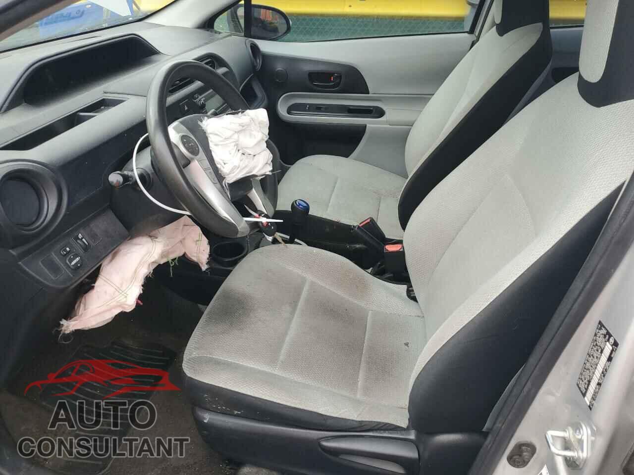 TOYOTA PRIUS 2014 - JTDKDTB31E1562769