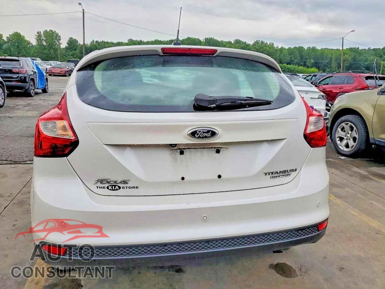 FORD FOCUS 2014 - 1FADP3N25EL183156