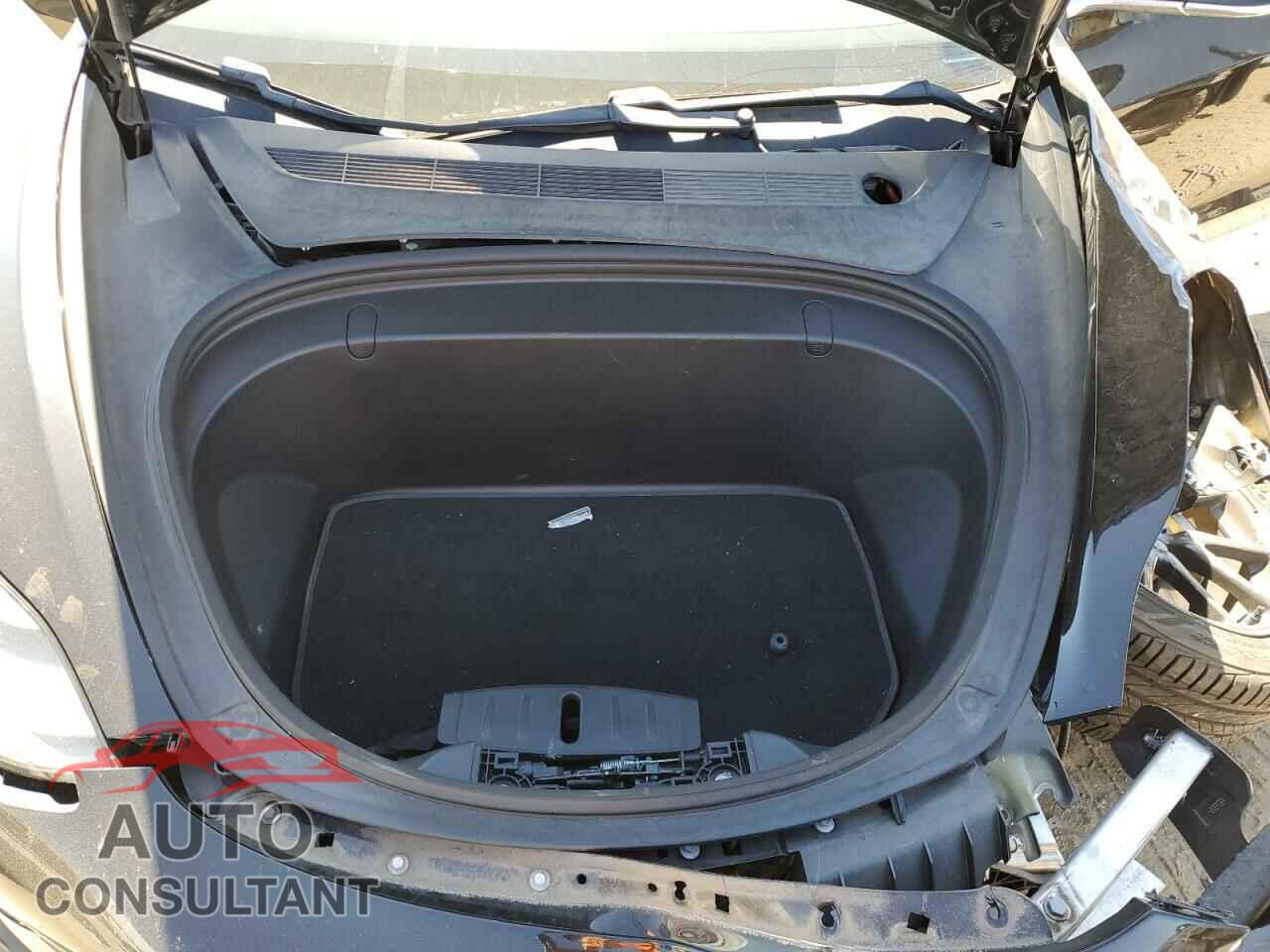 TESLA MODEL 3 2018 - 5YJ3E1EA9JF123093