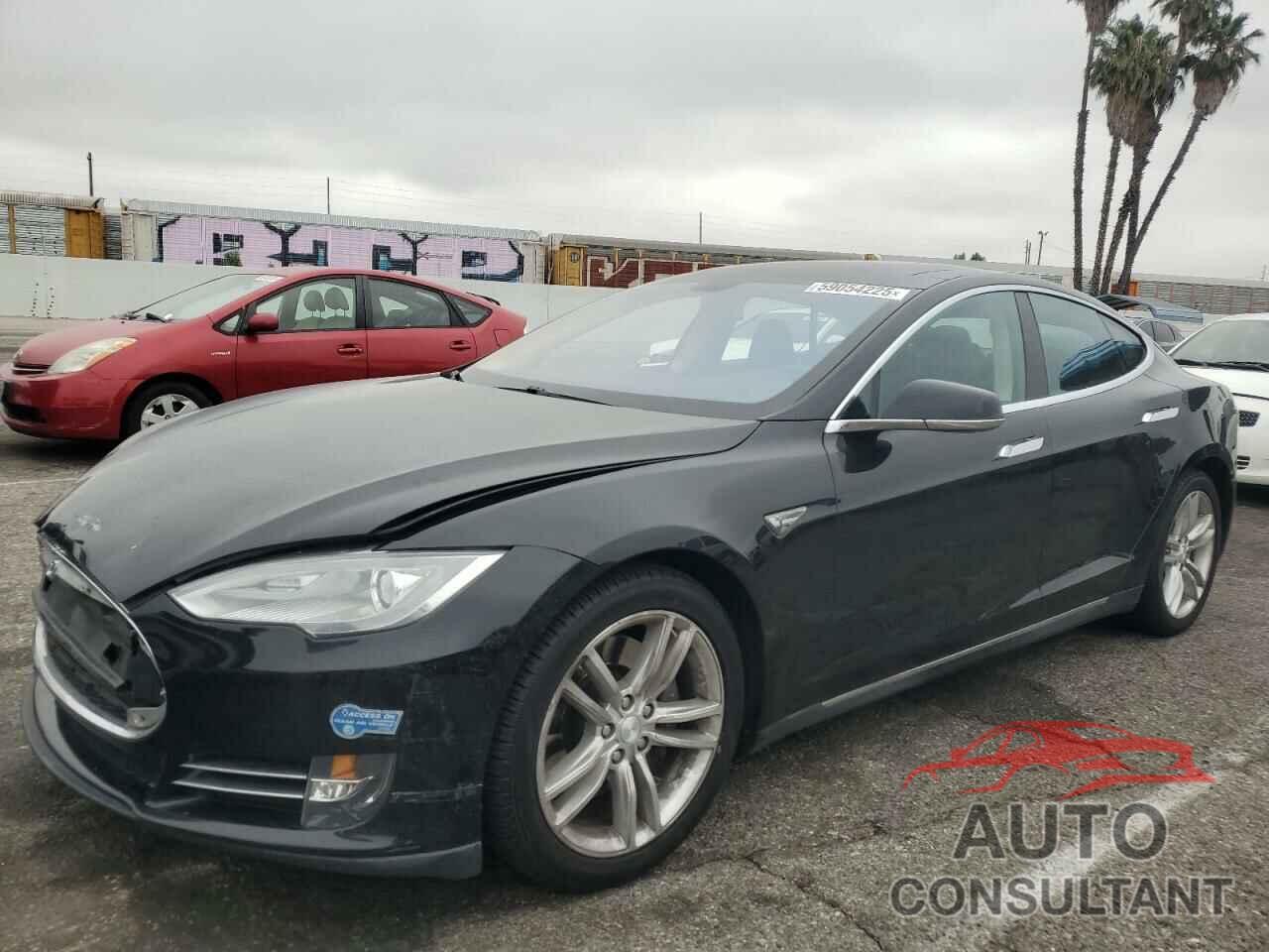 TESLA MODEL S 2013 - 5YJSA1BG1DFP12644