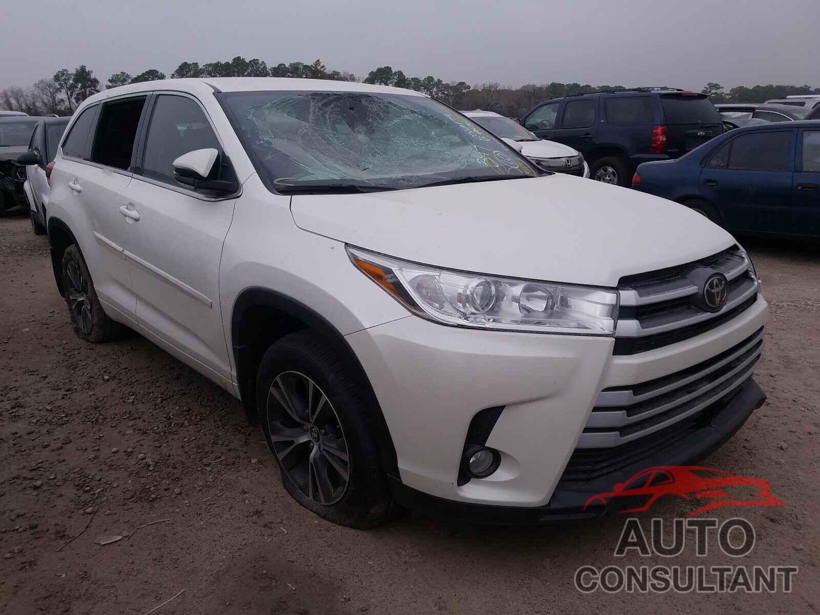 TOYOTA HIGHLANDER 2018 - 5TDZZRFH6JS243079