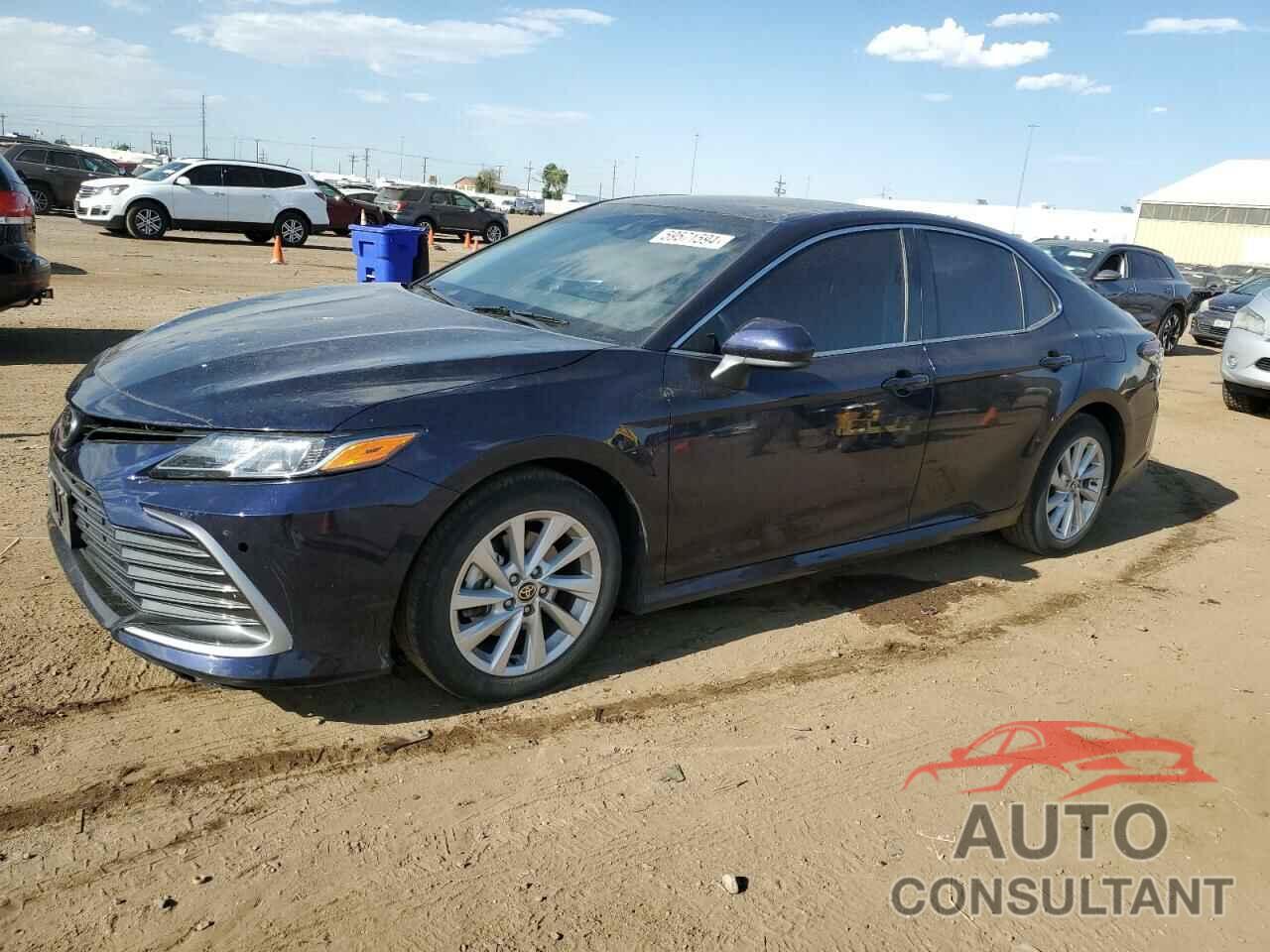 TOYOTA CAMRY 2022 - 4T1C11AK0NU674015