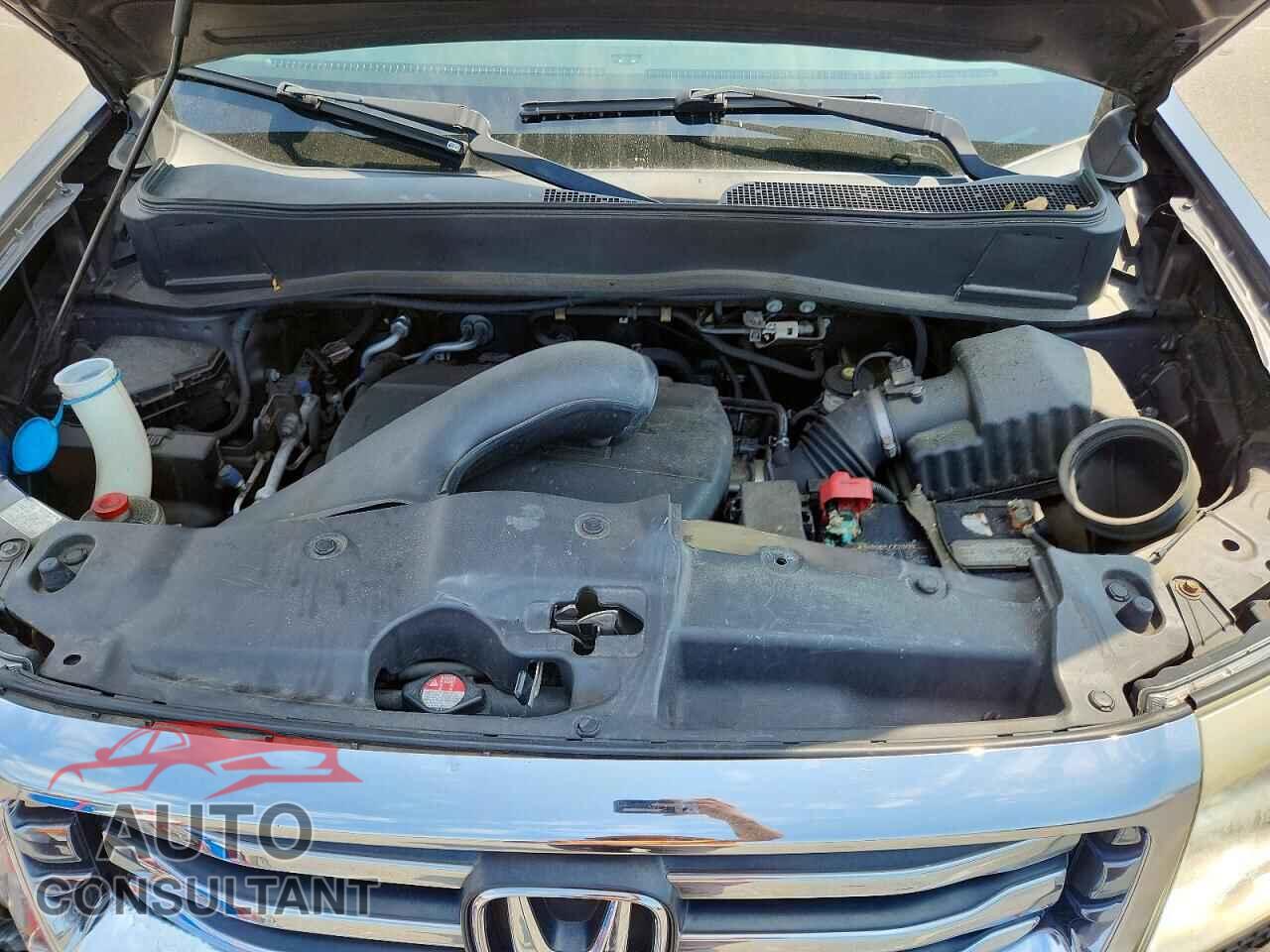 HONDA PILOT 2014 - 5FNYF4H24EB016550