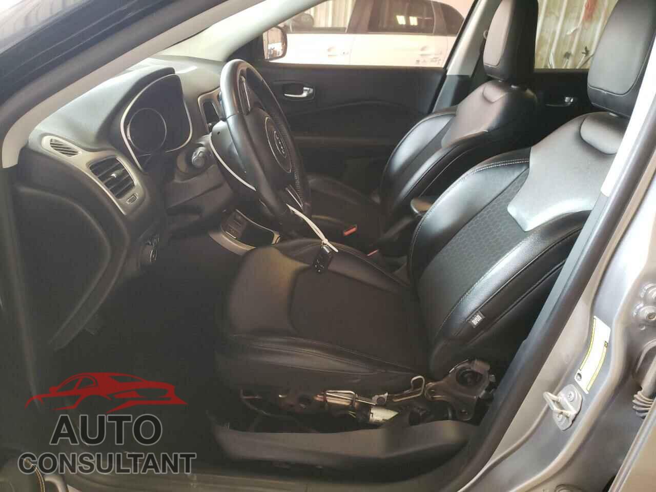 JEEP COMPASS 2018 - 3C4NJCBB5JT233704