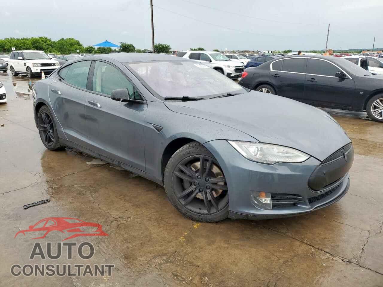 TESLA MODEL S 2013 - 5YJSA1CNXDFP16432