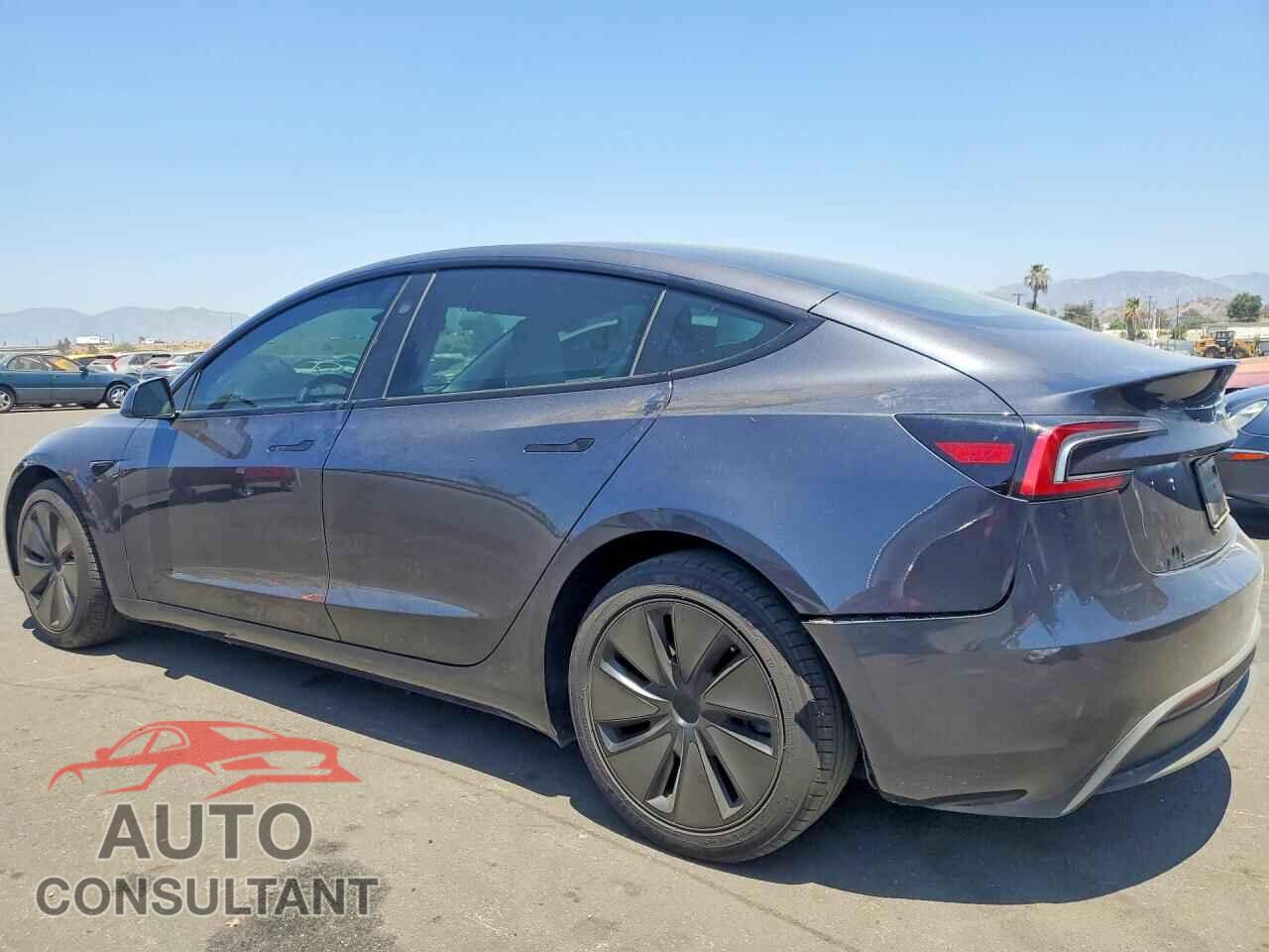 TESLA MODEL 3 2024 - 5YJ3E1EA1RF798769